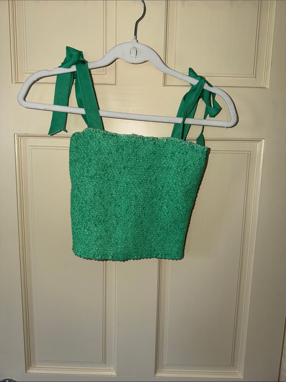 Alice + Olivia Green Textured Tie-Shoulder Crop Top